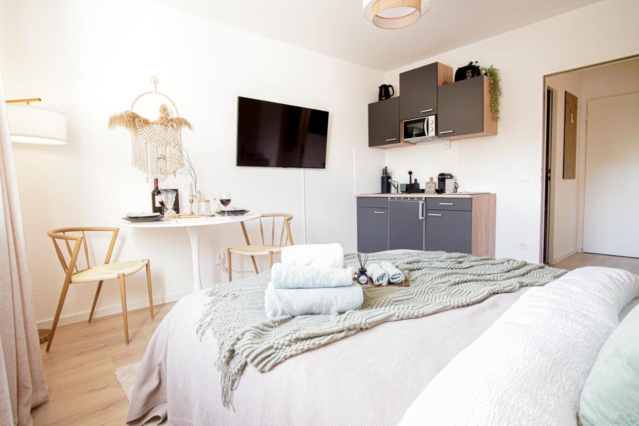 Homefy Boho Studio - Free Parking - Self Check-In - Elevator Essen Ngoại thất bức ảnh